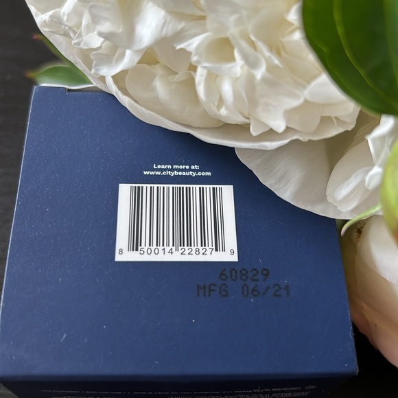 Firming face&neck treatment - Picture 7 of 9